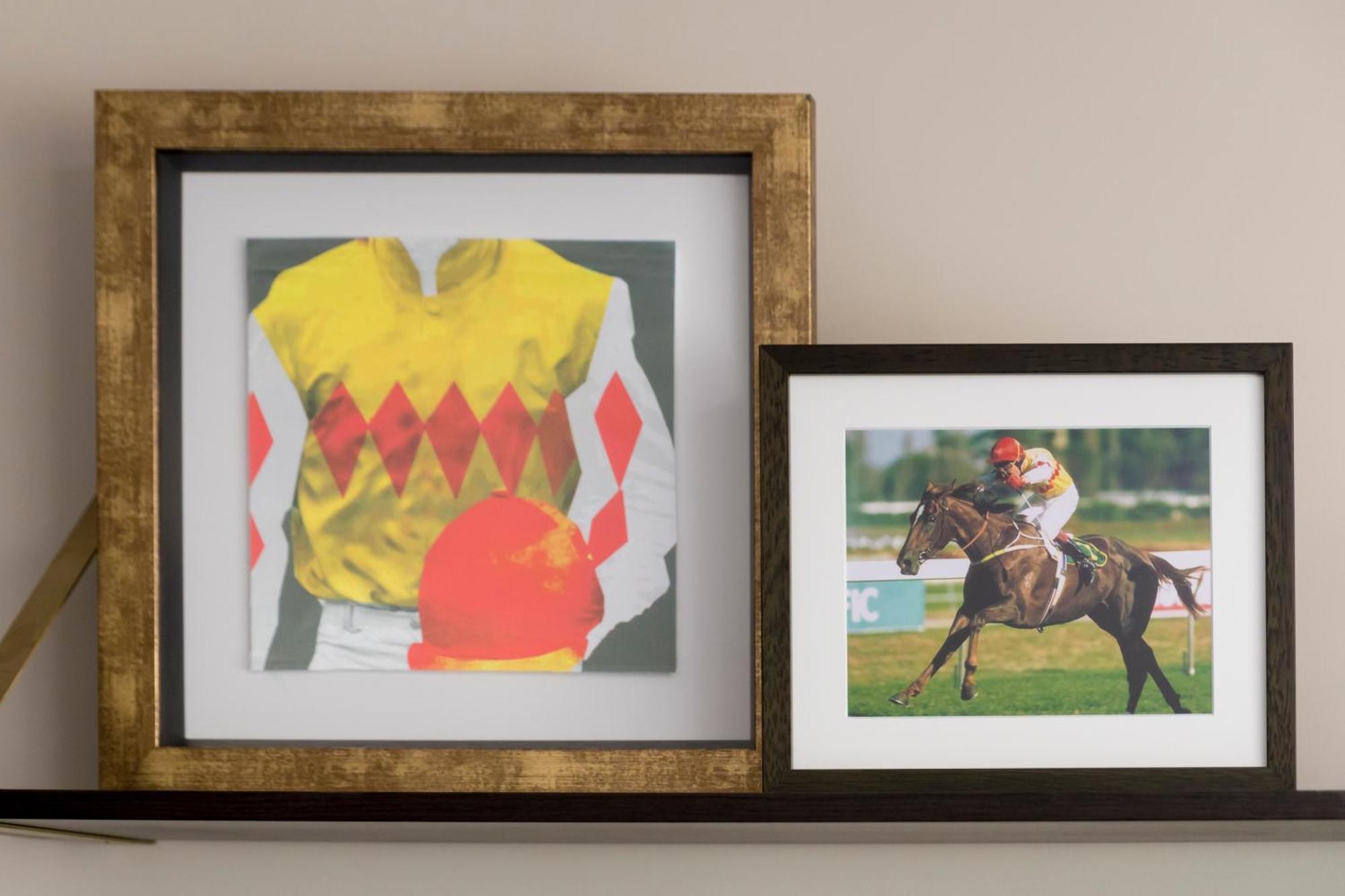 The William Inglis Mgallery Warwick Farm Εξωτερικό φωτογραφία Framed photographs
